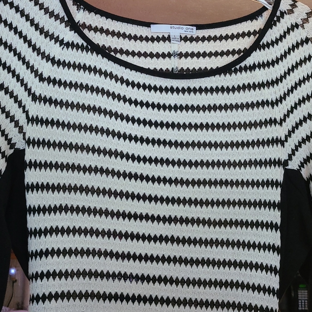 Ladies Studio One Dress - Picture 6 of 9